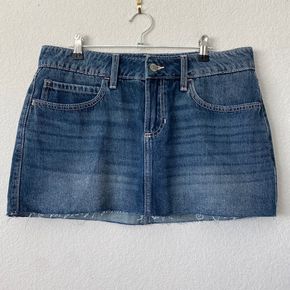 Hollister Womens Blue Denim Mini Skort Size 6 W28 Raw Hem Y2K Bratz NWT Casual